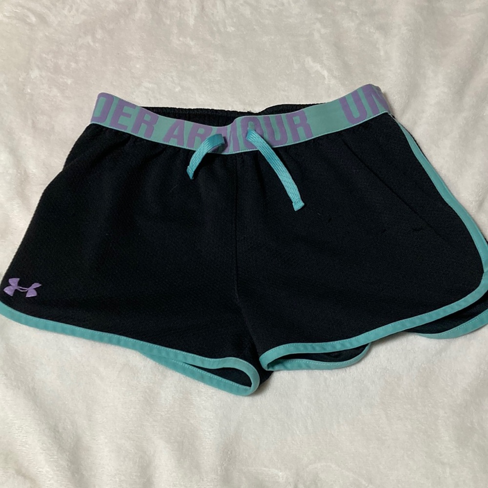 Under armour size 12 girls shorts